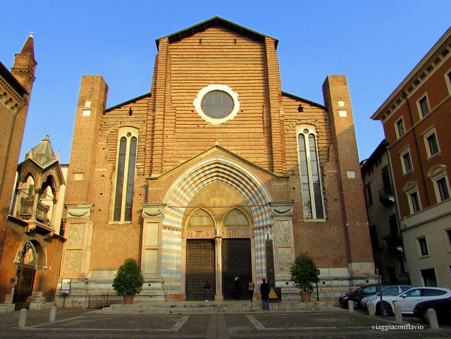 Cosa vedere a Verona in un giorno, la Chiesa di Santa Anastasia.
