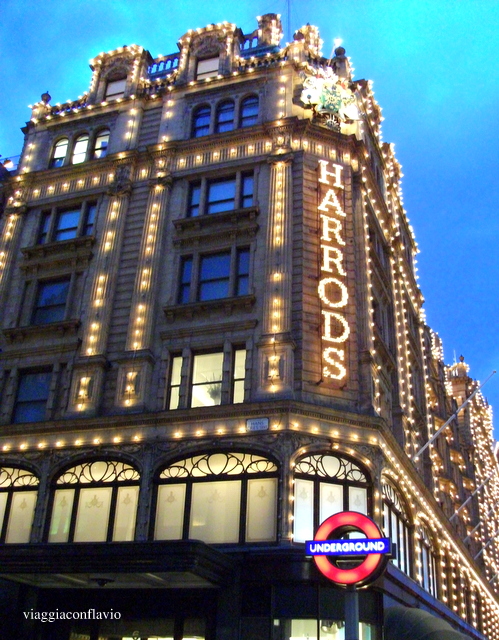 Londra, i grandi magazzini Harrods.