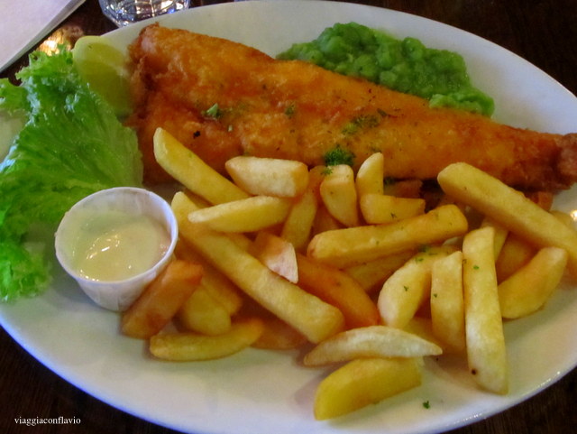 Londra, Fish and Chips, il piatto tipico locale.