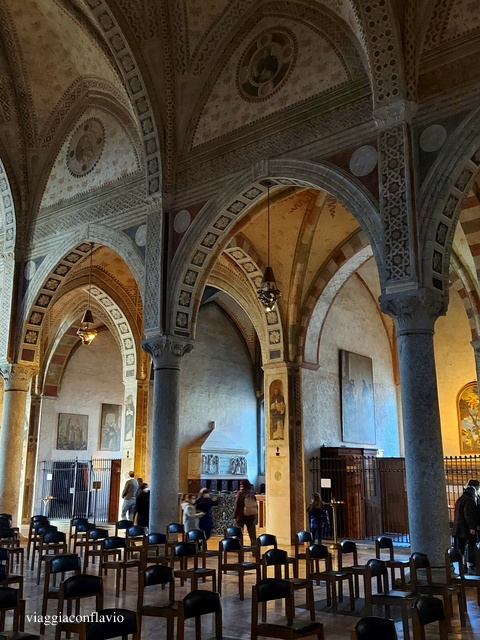 Visitare l'interno della chiesa di Santa Maria delle Grazie a Milano.