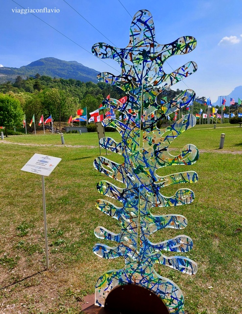 Maria Dolens, Il Mondo alla Campana. Rovereto.
